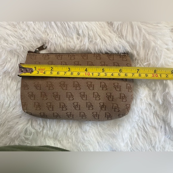 Dooney & Bourke Signature DB Tan Brown Shoulder Shoulder And Coin Purse - Picture 13 of 15